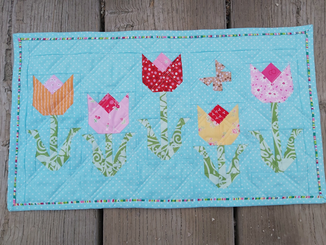 Tiny Terrific Tulips Mini Quilt - Payhip